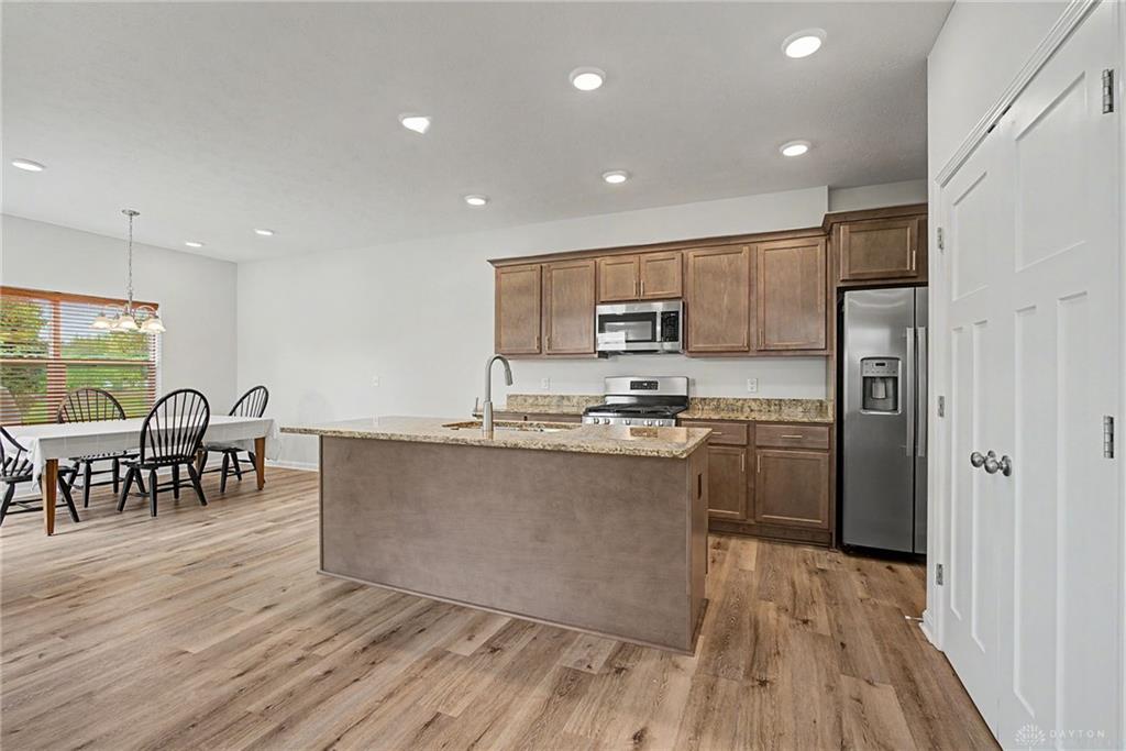 1115 Silversmith Property Photo 27