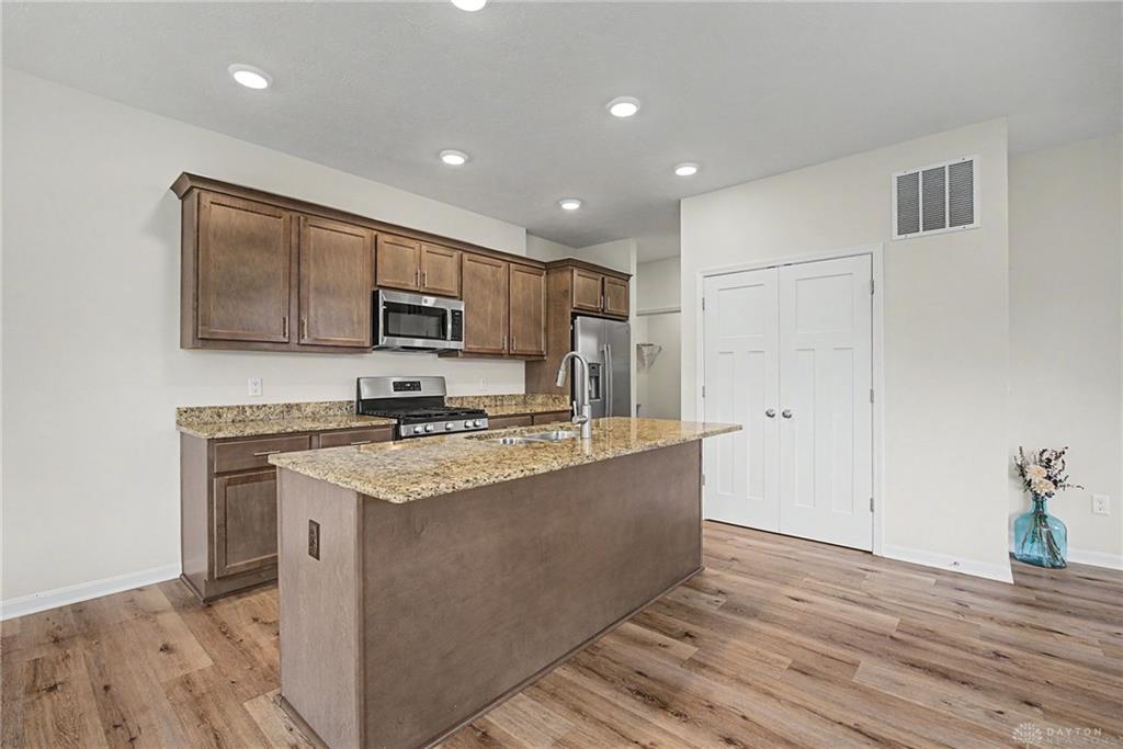 1115 Silversmith Property Photo 28