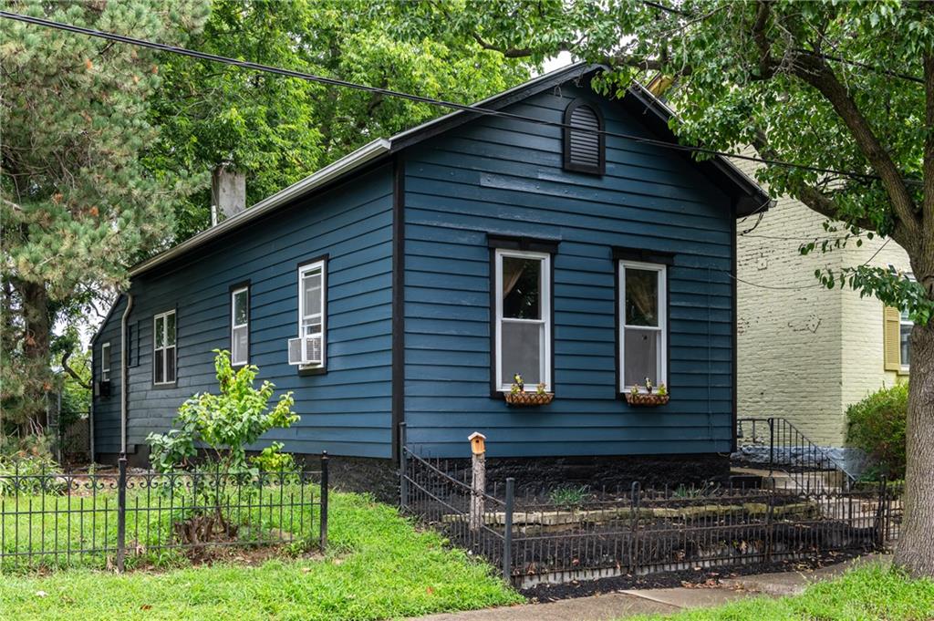 609 Hickory Property Photo 4