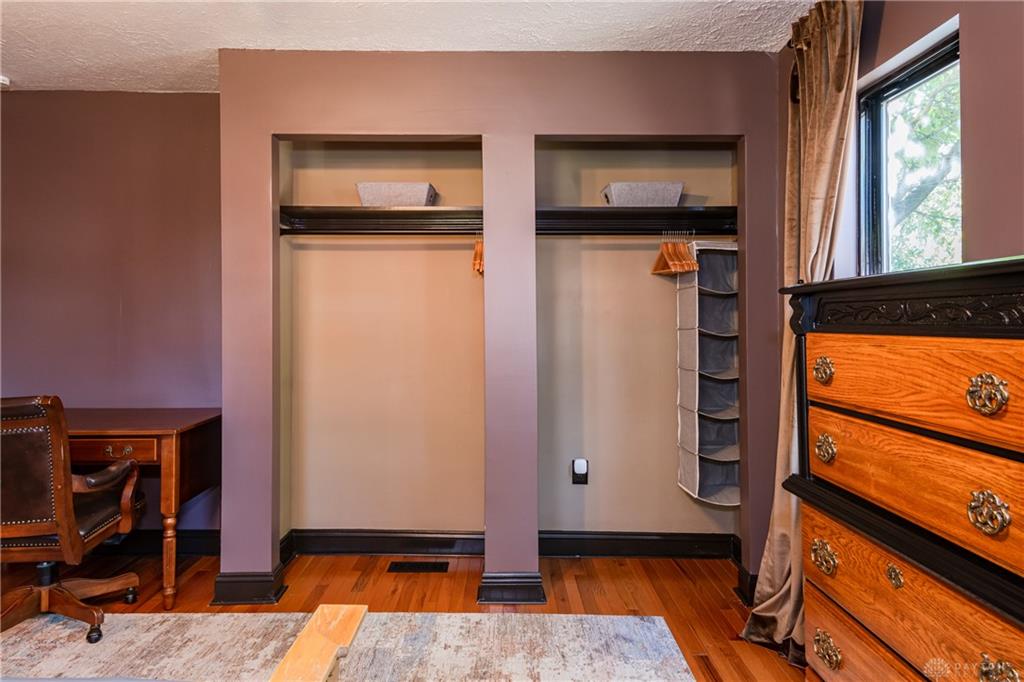 609 Hickory Property Photo 16