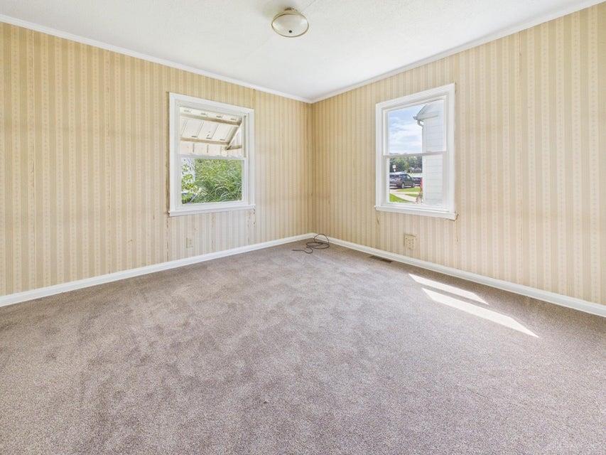 426 Belmont Property Photo 8