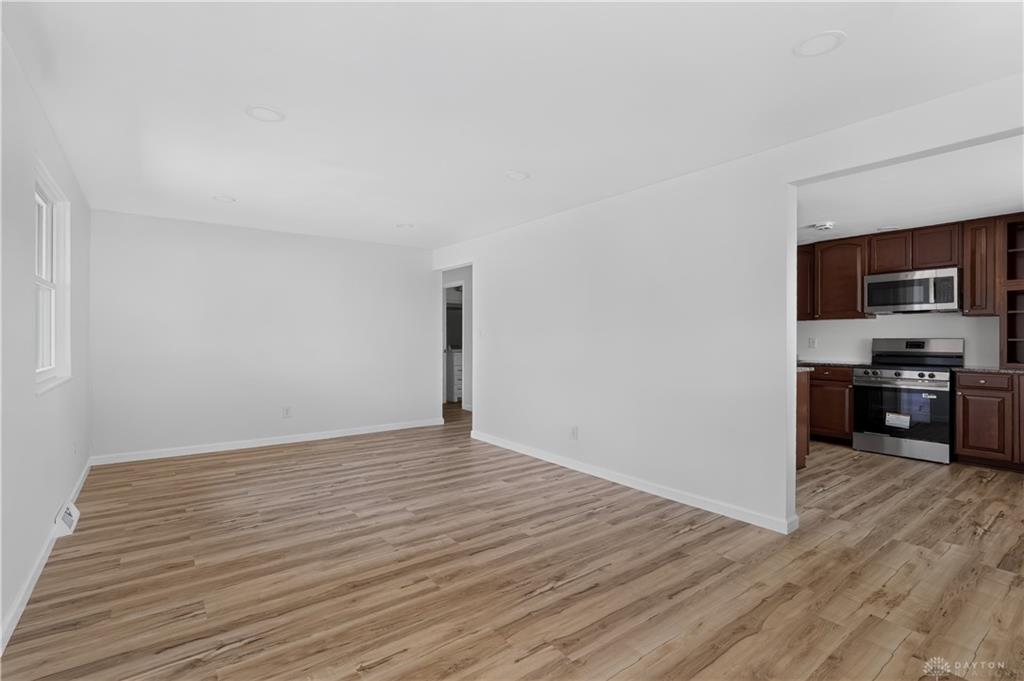 1243 Student Property Photo 6