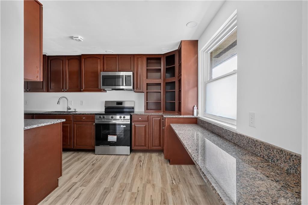 1243 Student Property Photo 11