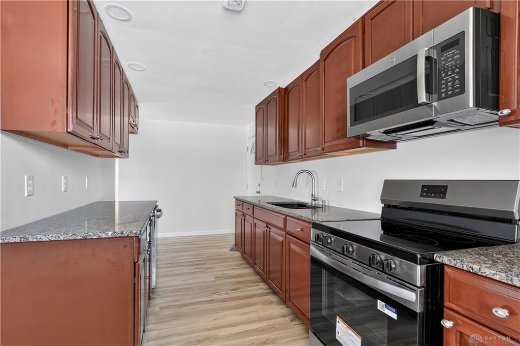 1243 Student Property Photo 12