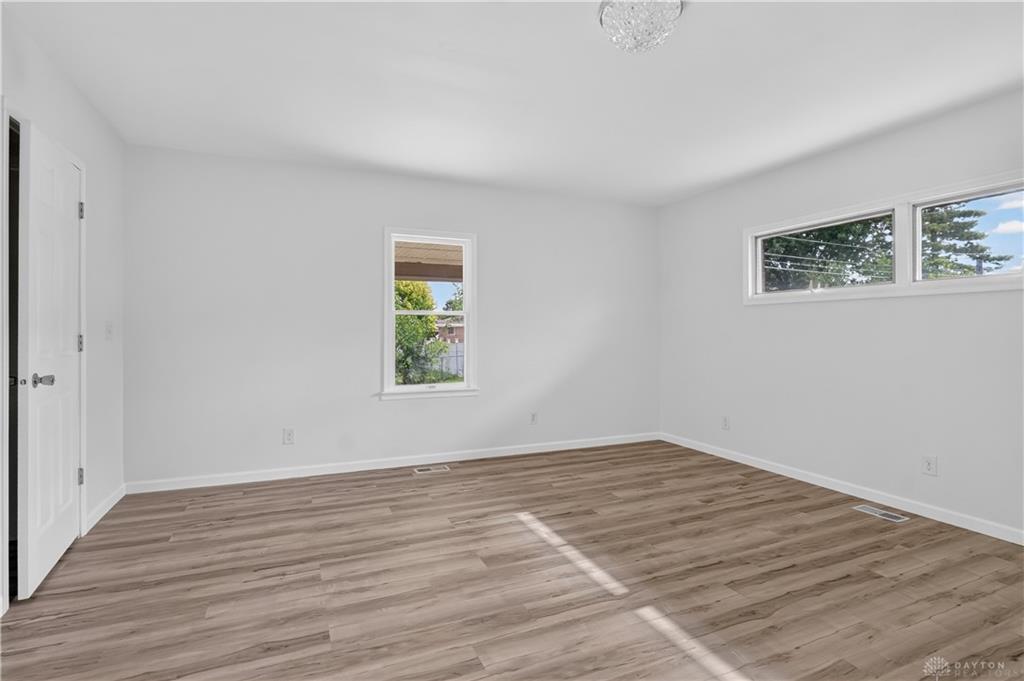 1243 Student Property Photo 33