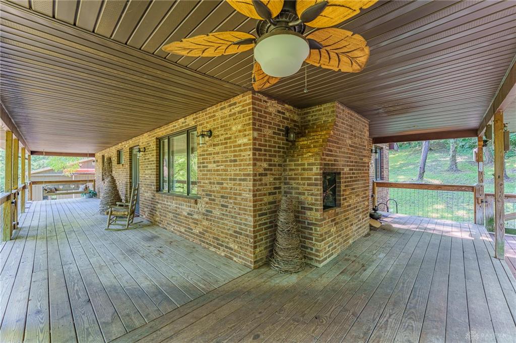 49 Brush Row Property Photo 4