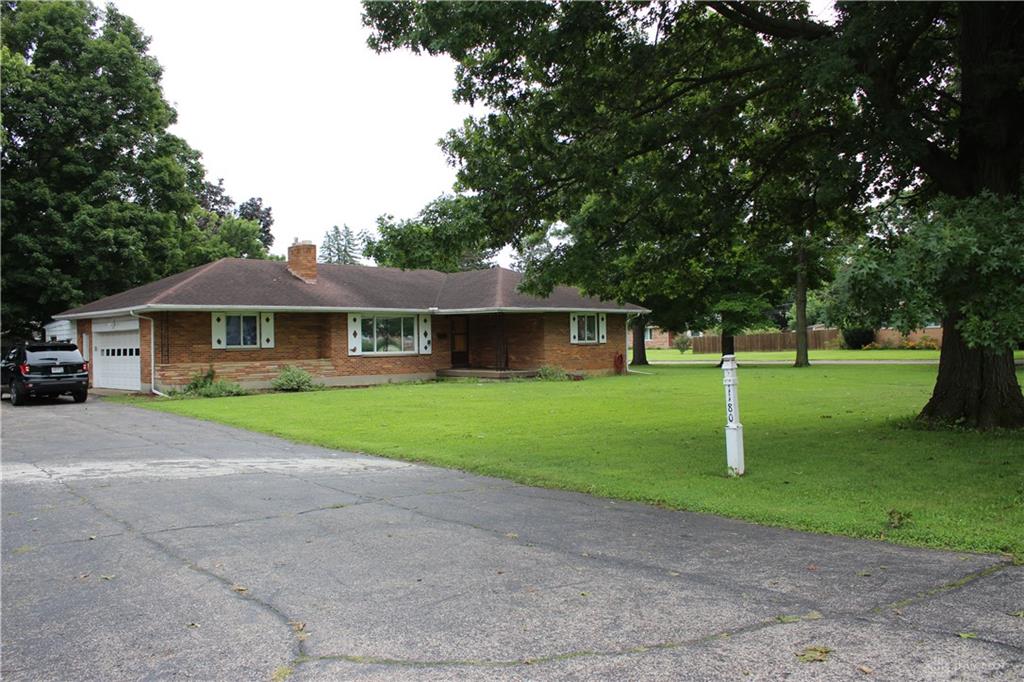 1180 S Alex Property Photo 3