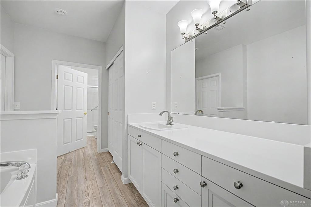 2734 Cedarbrook Property Photo 24