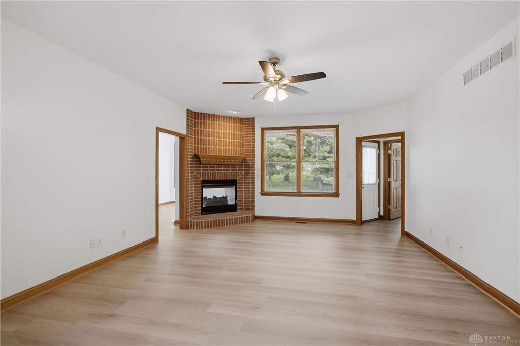 816 Winding Brook Property Photo 10