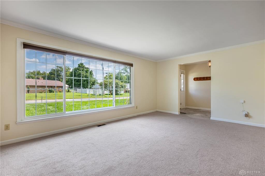 2206 Fox Run Property Photo 4