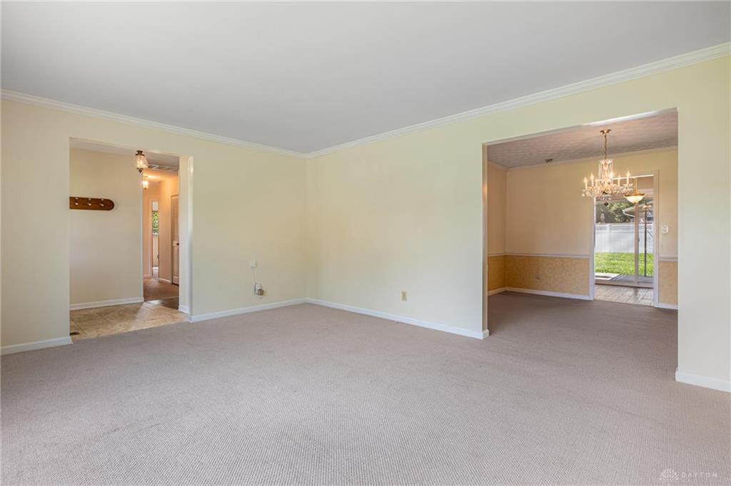 2206 Fox Run Property Photo 5