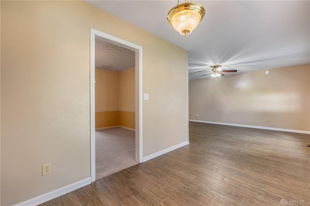 2206 Fox Run Property Photo 8
