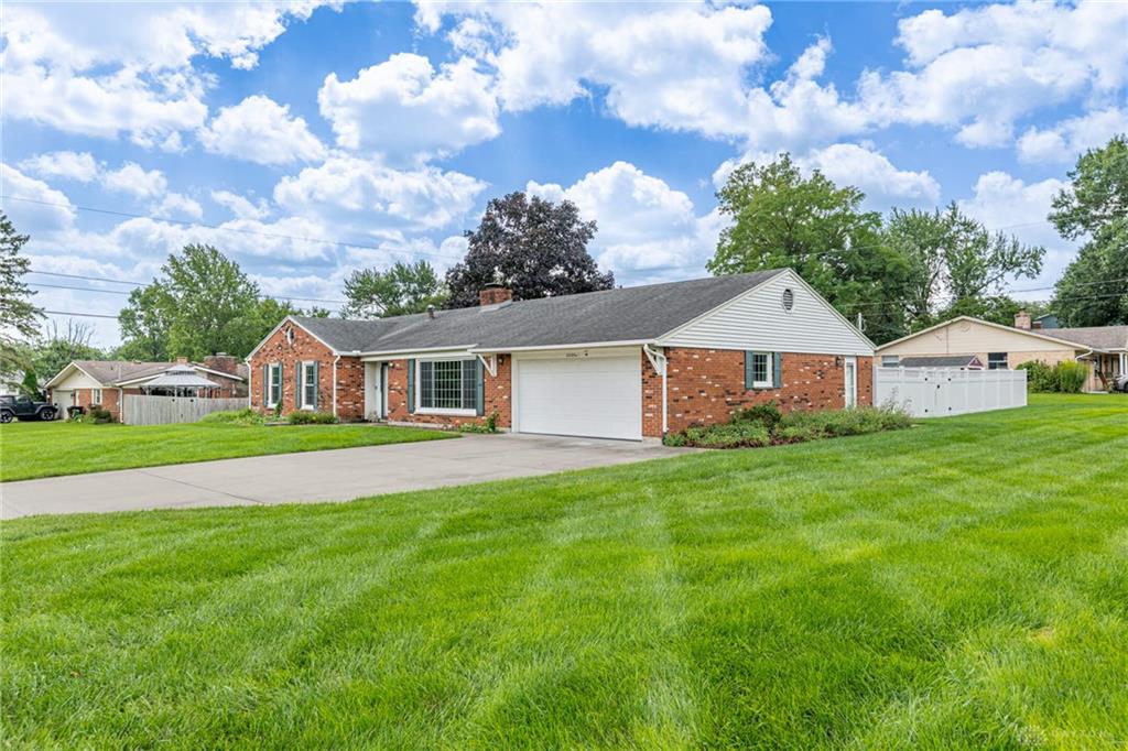 2206 Fox Run Property Photo 32