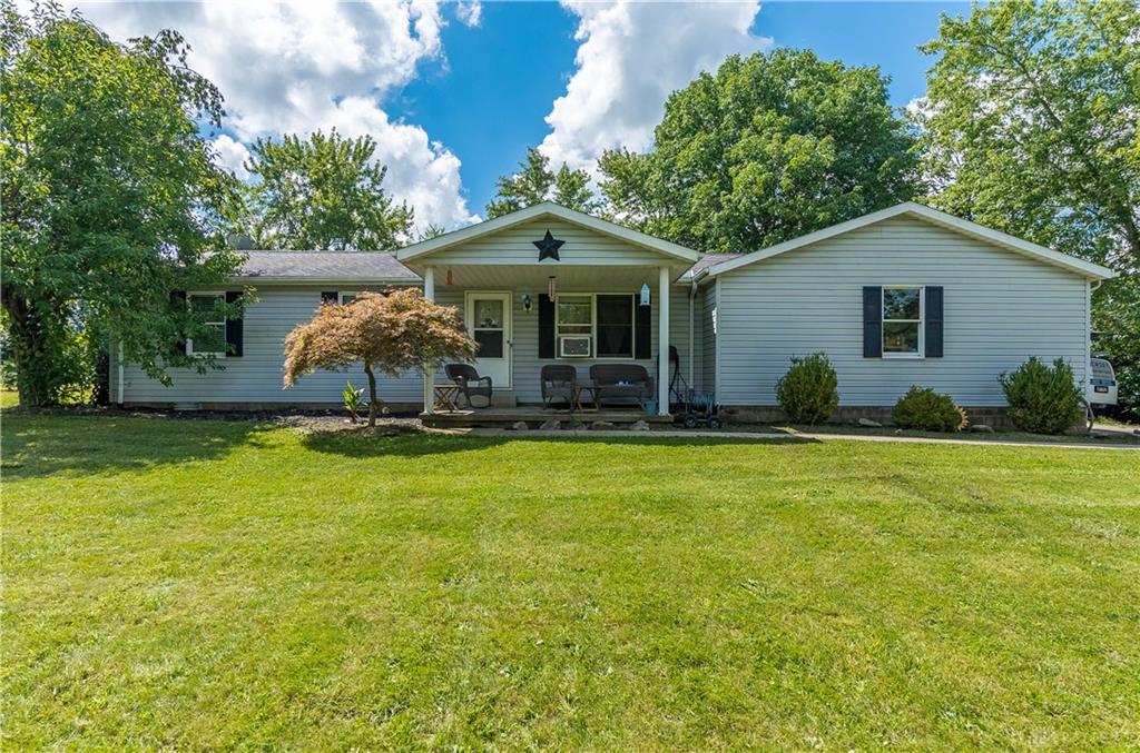 718 Brande Property Photo 1