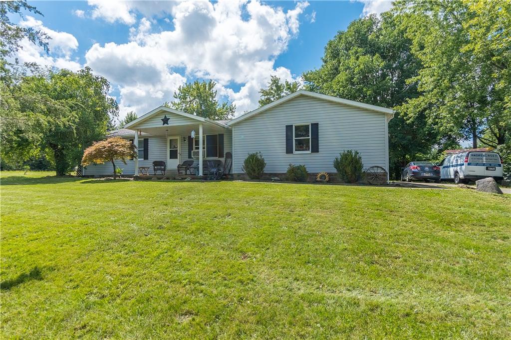 718 Brande Property Photo 2