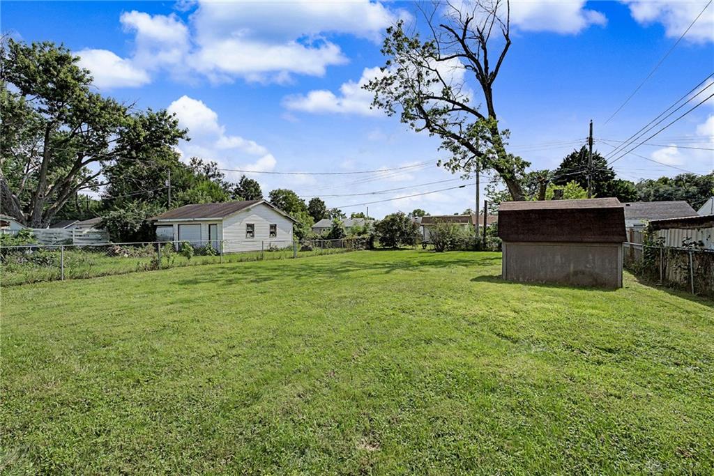 1110 Long Property Photo 33