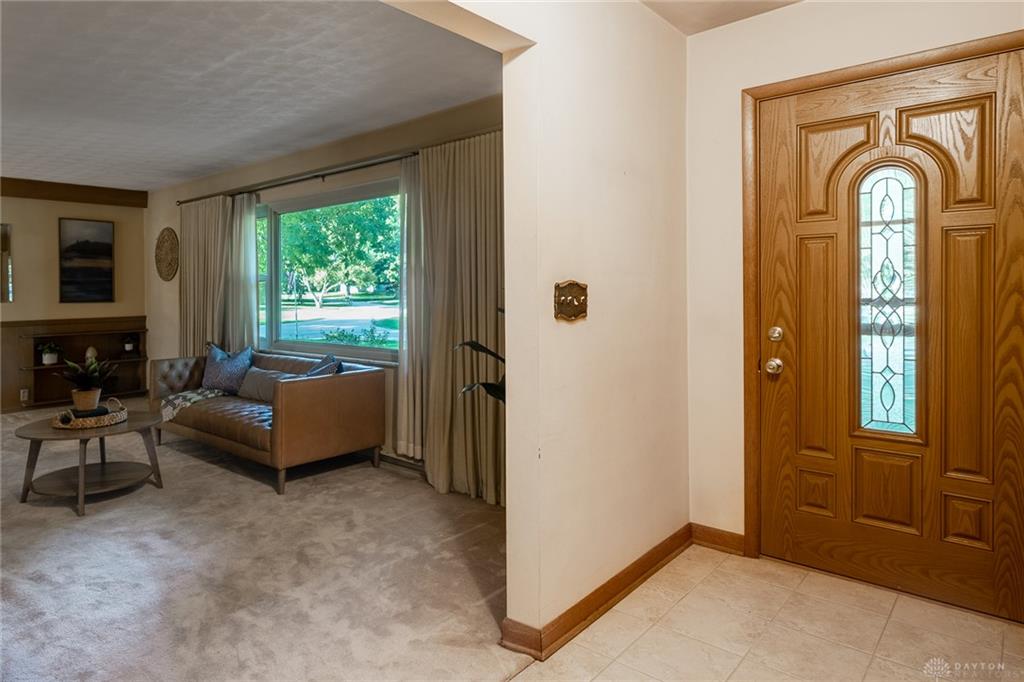 1072 Ceylon Property Photo 2
