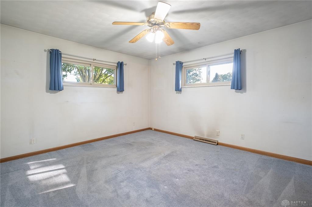 1072 Ceylon Property Photo 9
