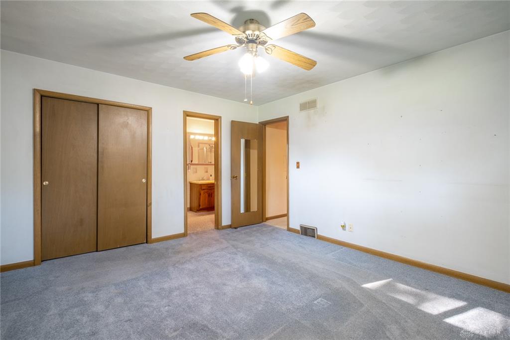 1072 Ceylon Property Photo 12