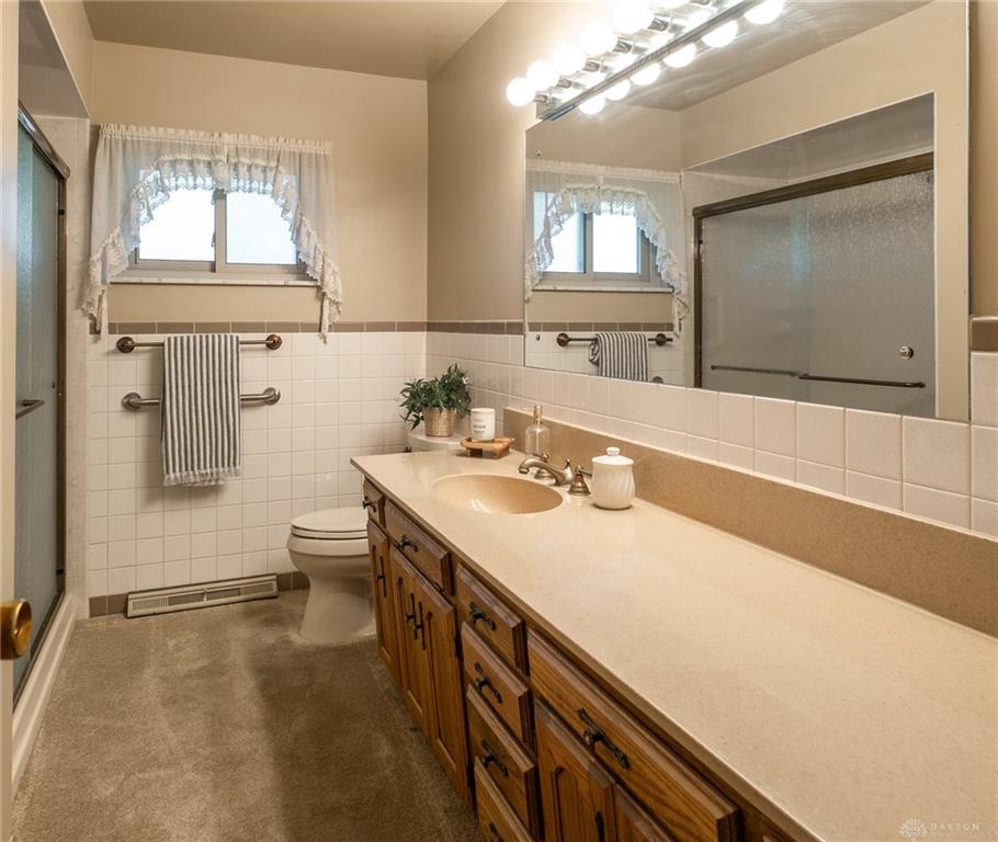 1072 Ceylon Property Photo 15