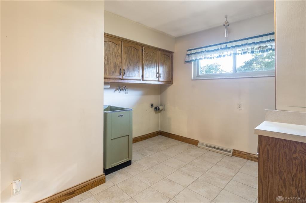 1072 Ceylon Property Photo 18