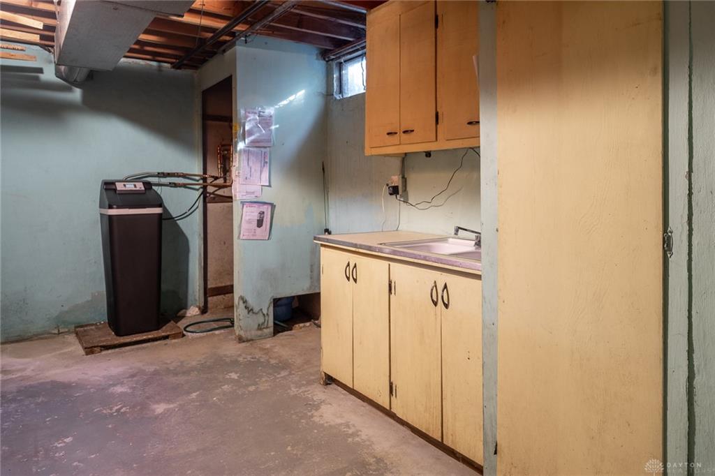 1072 Ceylon Property Photo 26