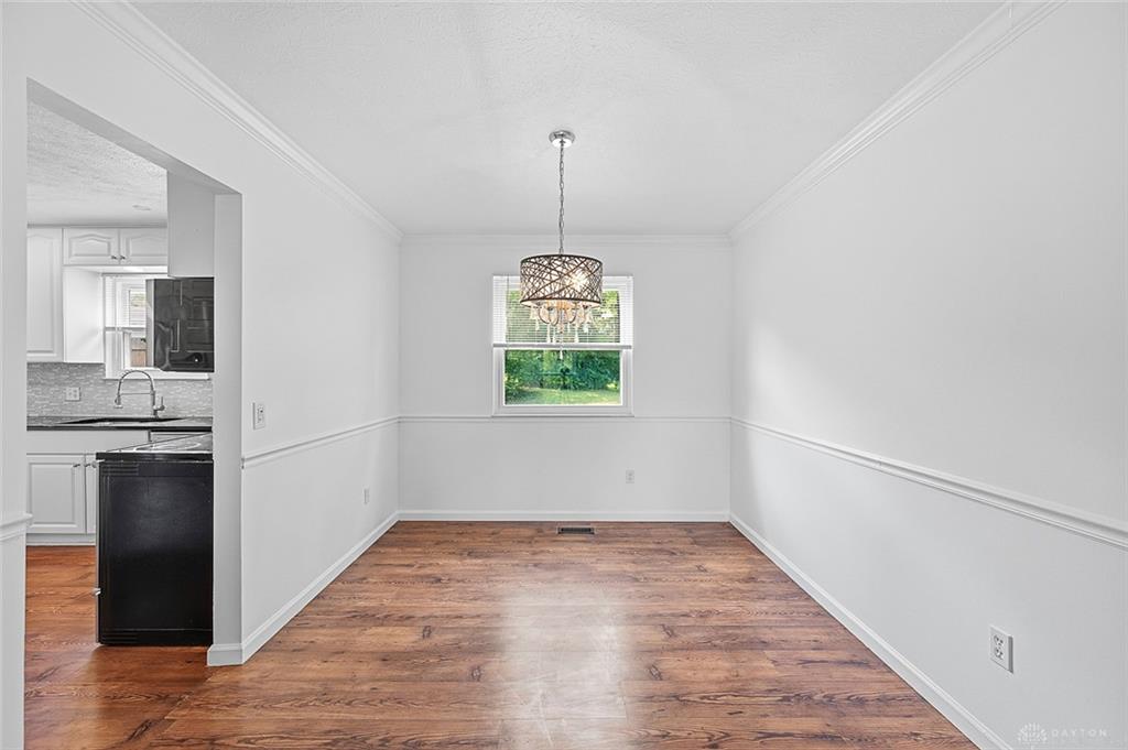 8128 Rollingwood Property Photo 8