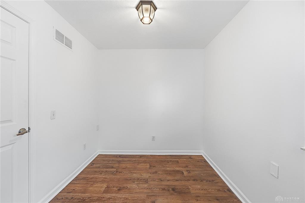 8128 Rollingwood Property Photo 28