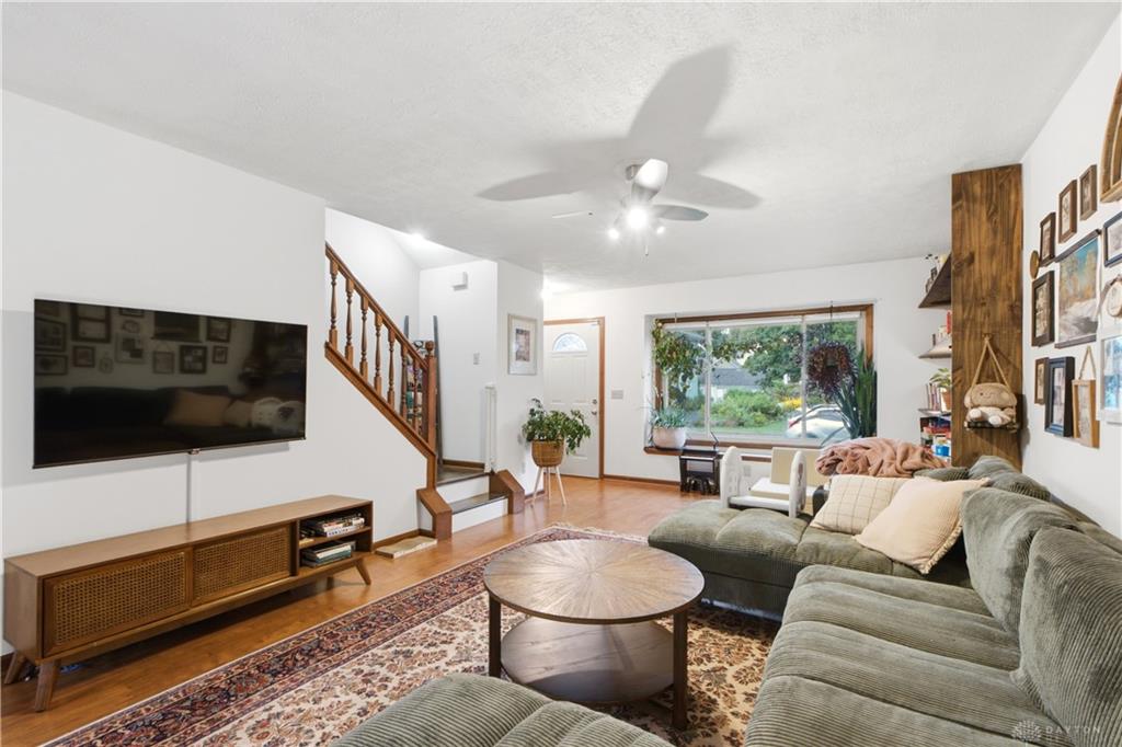1440 Southlyn Property Photo 3