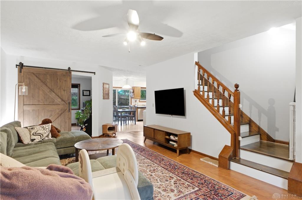 1440 Southlyn Property Photo 4