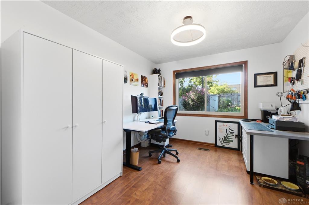 1440 Southlyn Property Photo 5