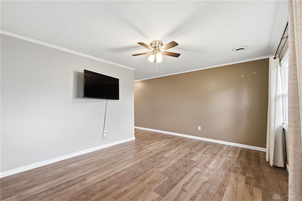 10 Regina Property Photo 3