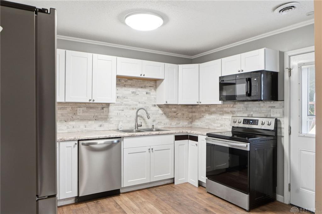 10 Regina Property Photo 6