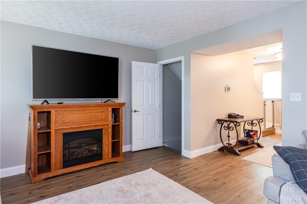 1680 Wimbledon Property Photo 3