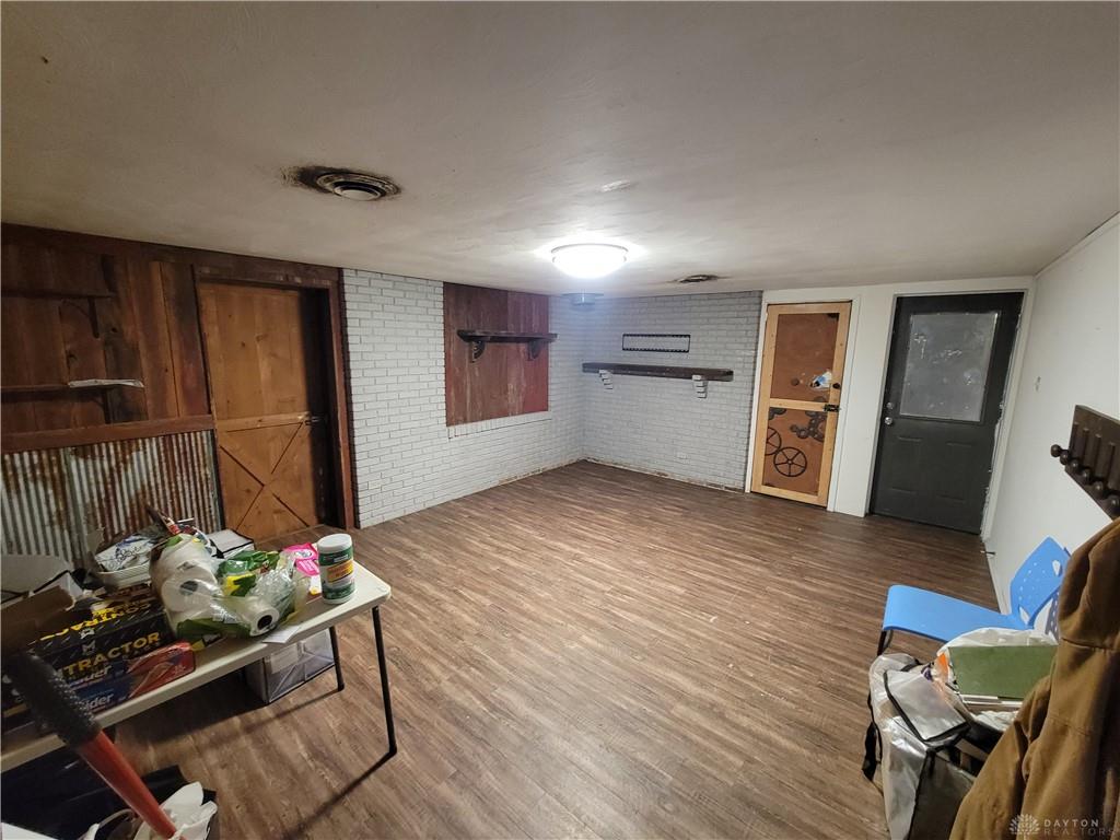 2910 Fowler Property Photo 9