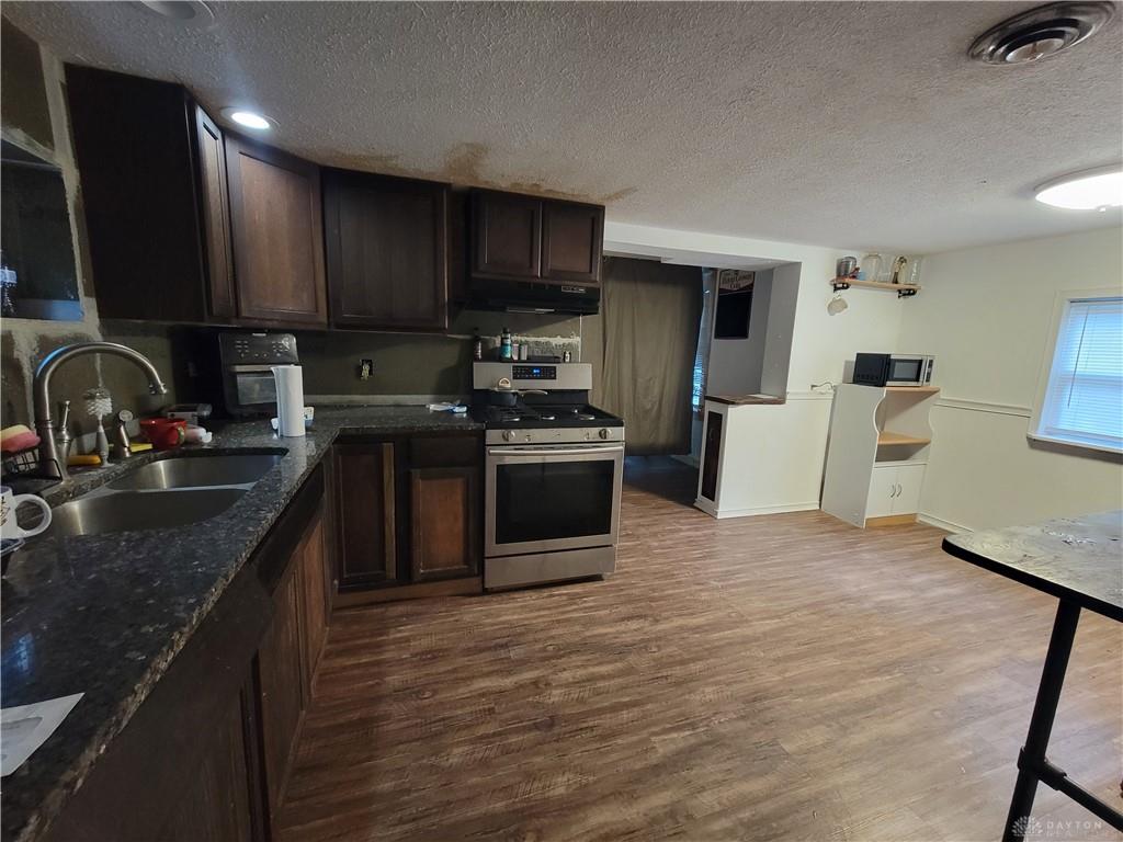 2910 Fowler Property Photo 11