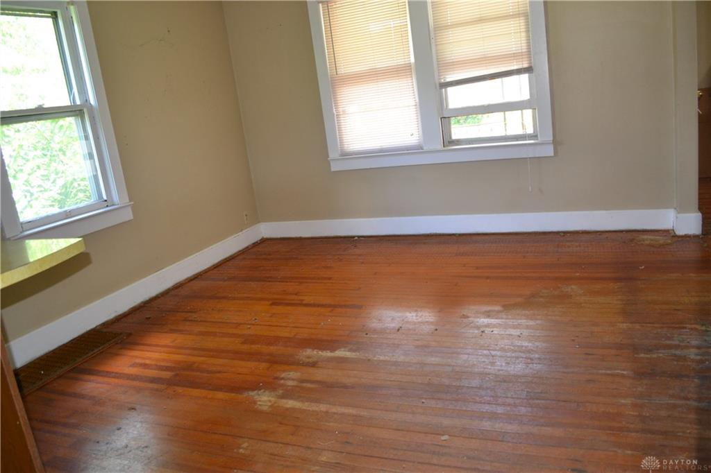 75 S Main Property Photo 10