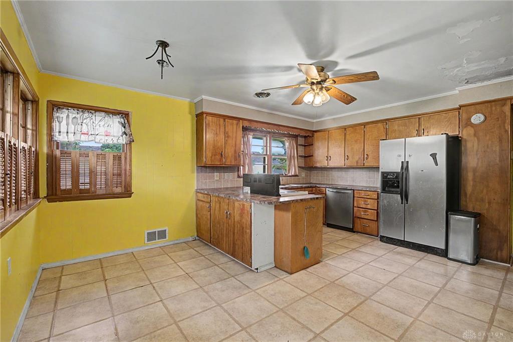 306 E Meeker Property Photo 12