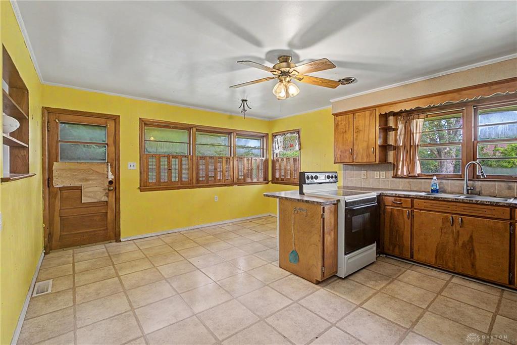 306 E Meeker Property Photo 17