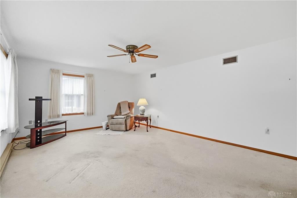 219 N Smith Property Photo 9