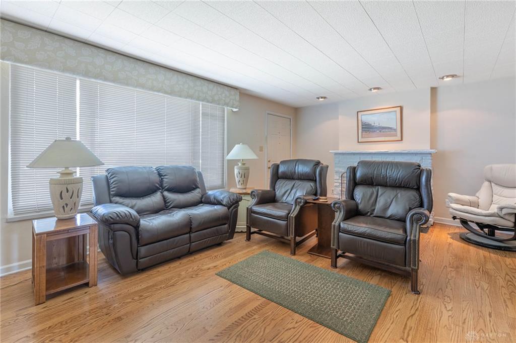 3903 Mengel Property Photo 3