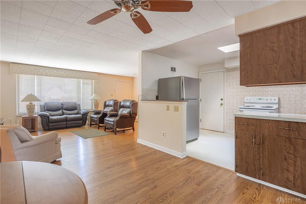3903 Mengel Property Photo 5
