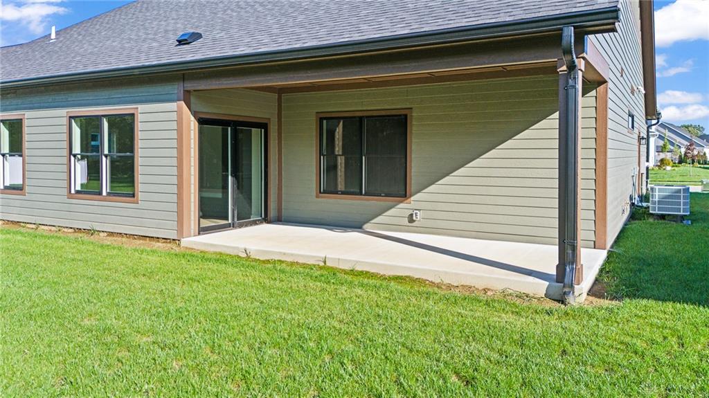 2197 Emerson Property Photo 9