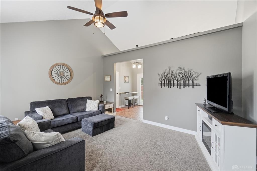 2112 Simon Property Photo 12