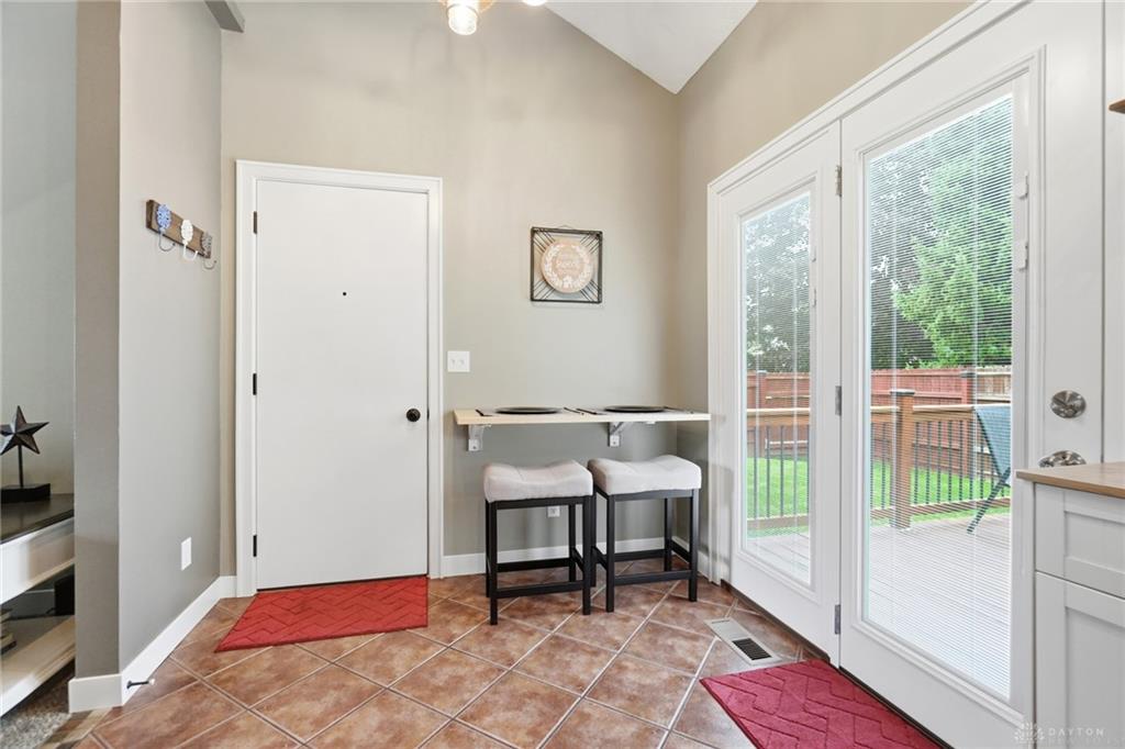 2112 Simon Property Photo 17