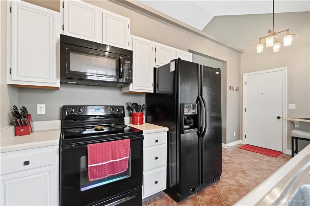 2112 Simon Property Photo 24