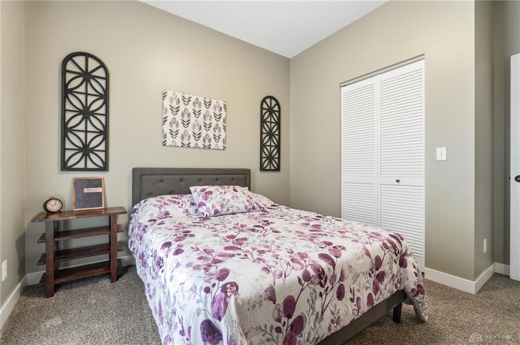 2112 Simon Property Photo 40