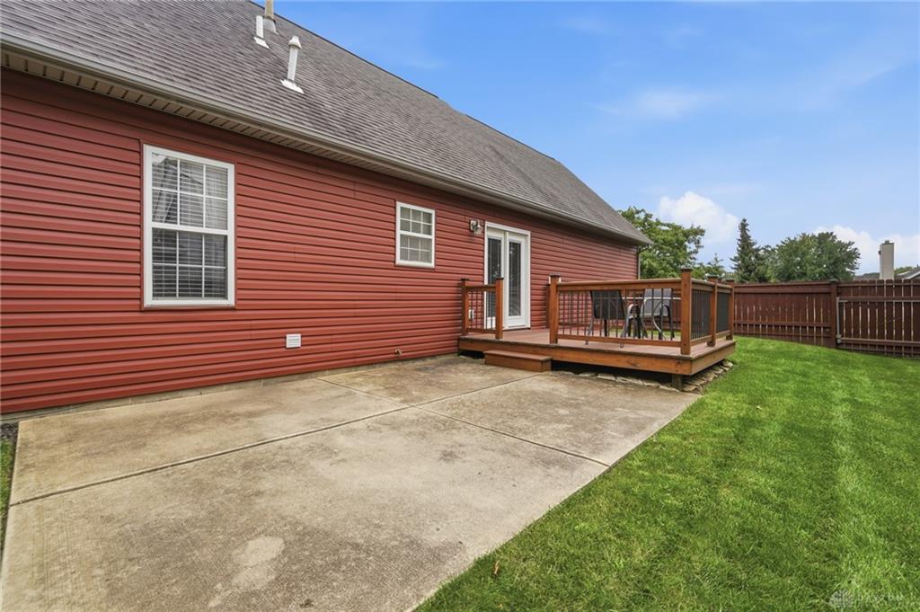 2112 Simon Property Photo 52