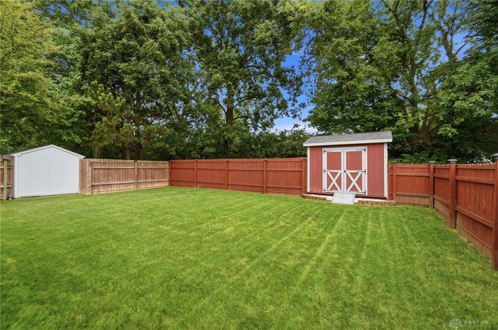 2112 Simon Property Photo 58