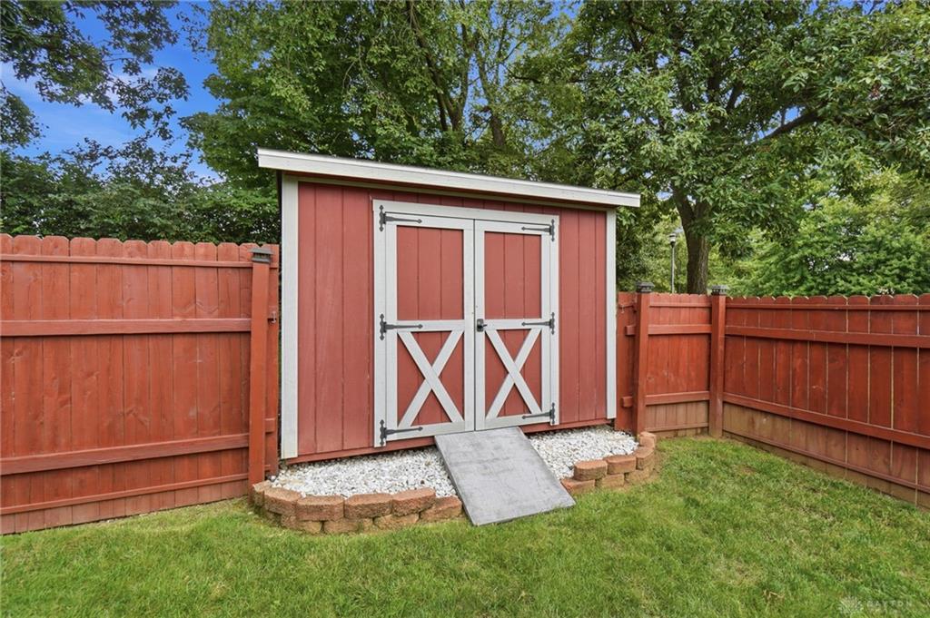 2112 Simon Property Photo 59